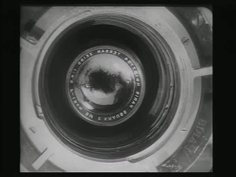 44 Vertov Dziga - L'Homme à la caméra